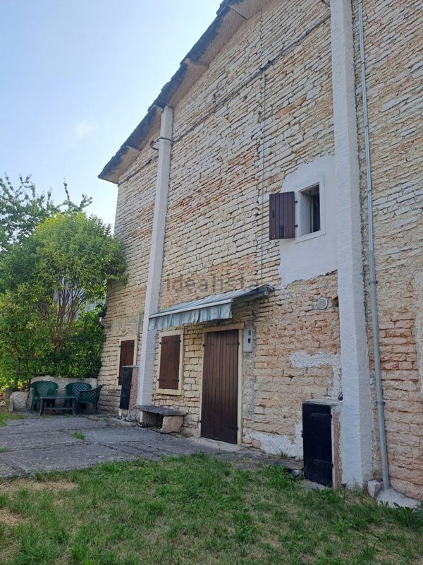casa indipendente in vendita a Sant'Anna d'Alfaedo