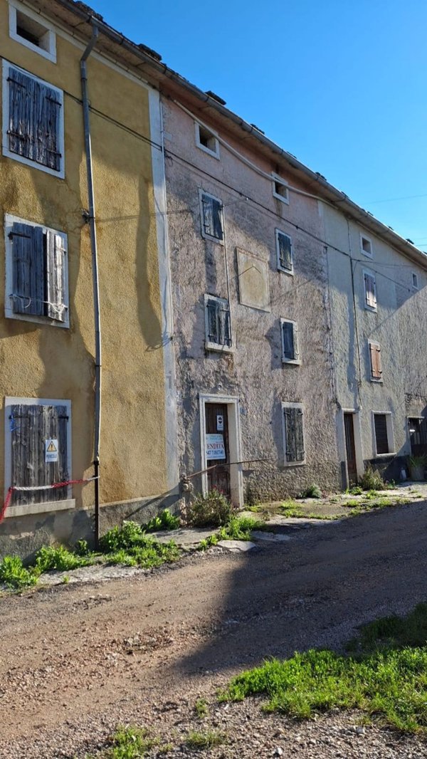 casa indipendente in vendita a Sant'Anna d'Alfaedo