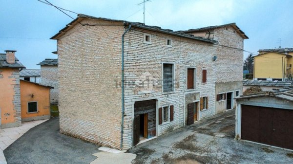 casale in vendita a Sant'Anna d'Alfaedo