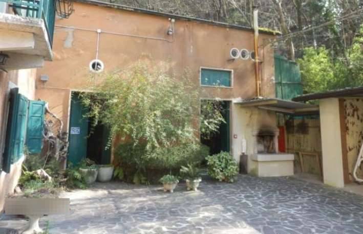 locale di sgombero in vendita a Sant'Anna d'Alfaedo