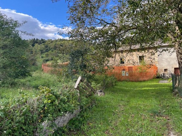 casa indipendente in vendita a Sant'Anna d'Alfaedo