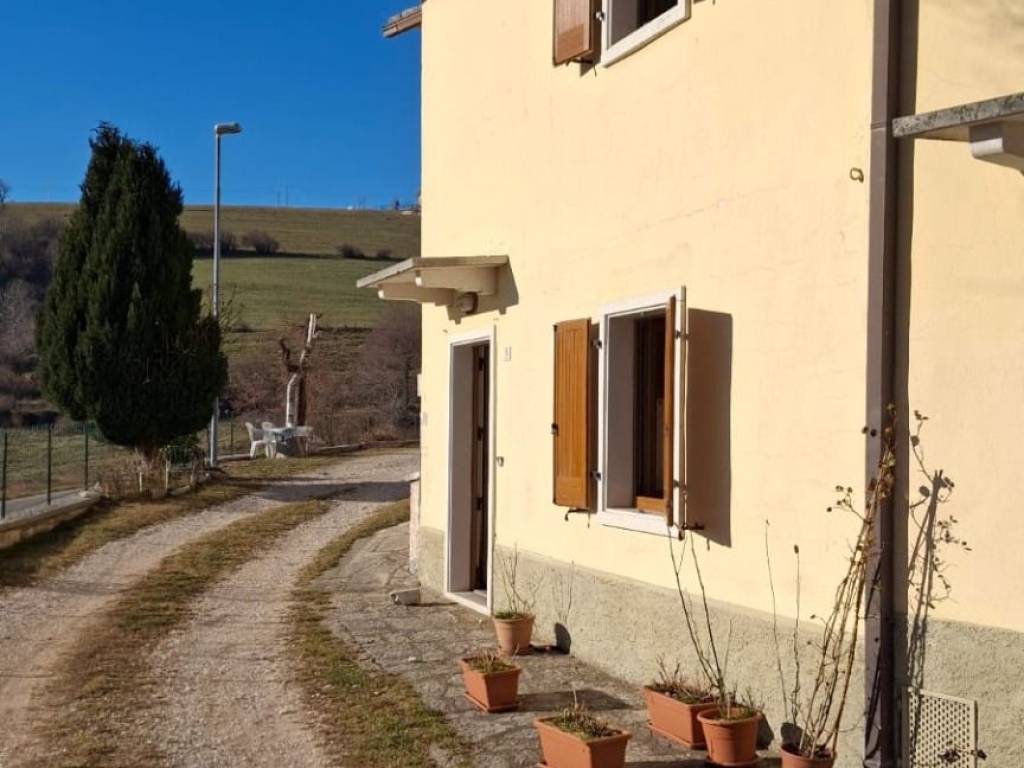 casa indipendente in vendita a Sant'Anna d'Alfaedo