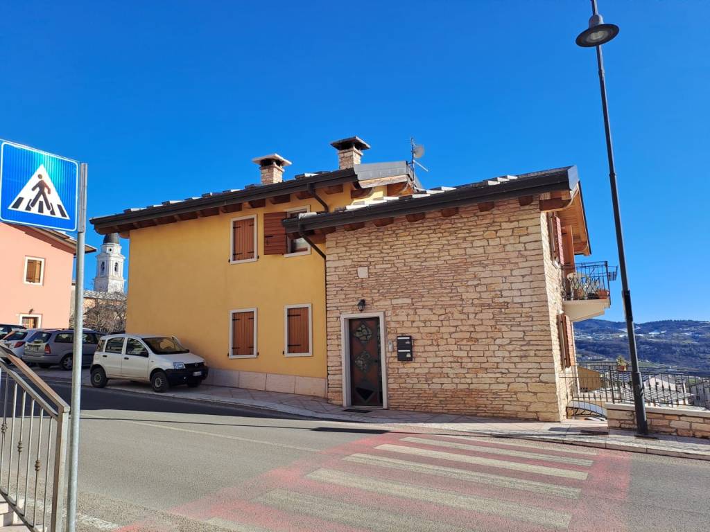 appartamento in vendita a Sant'Anna d'Alfaedo