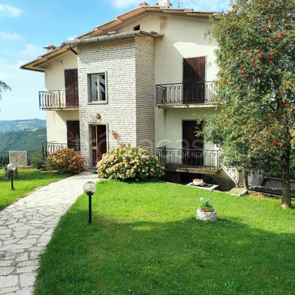 villa in vendita a Sant'Anna d'Alfaedo in zona Ceredo