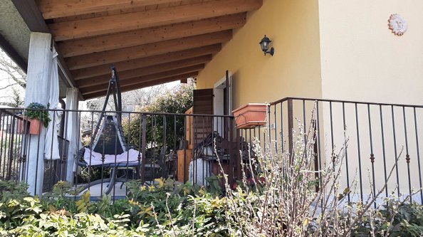 appartamento in vendita a Sant'Anna d'Alfaedo in zona Cerna