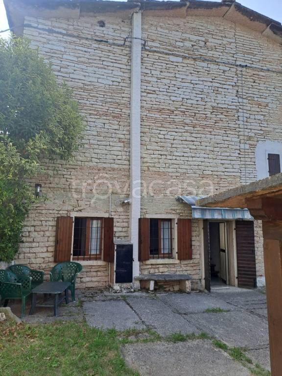 casa indipendente in vendita a Sant'Anna d'Alfaedo