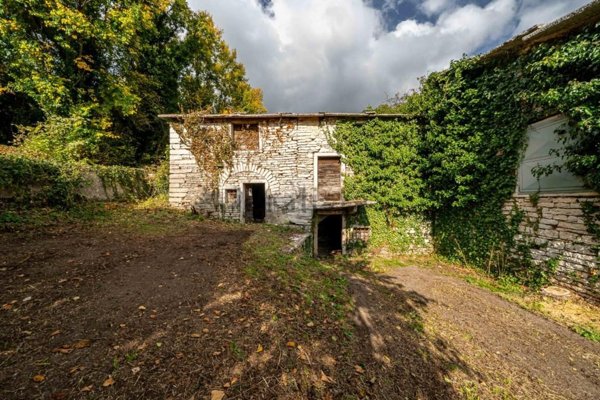 quadrivano in vendita a Sant'Anna d'Alfaedo