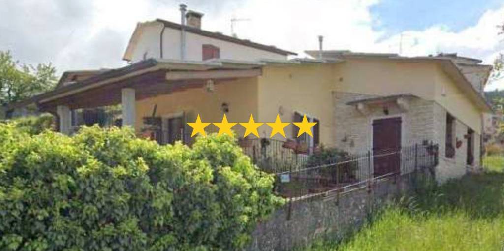 casa indipendente in vendita a Sant'Anna d'Alfaedo in zona Cerna