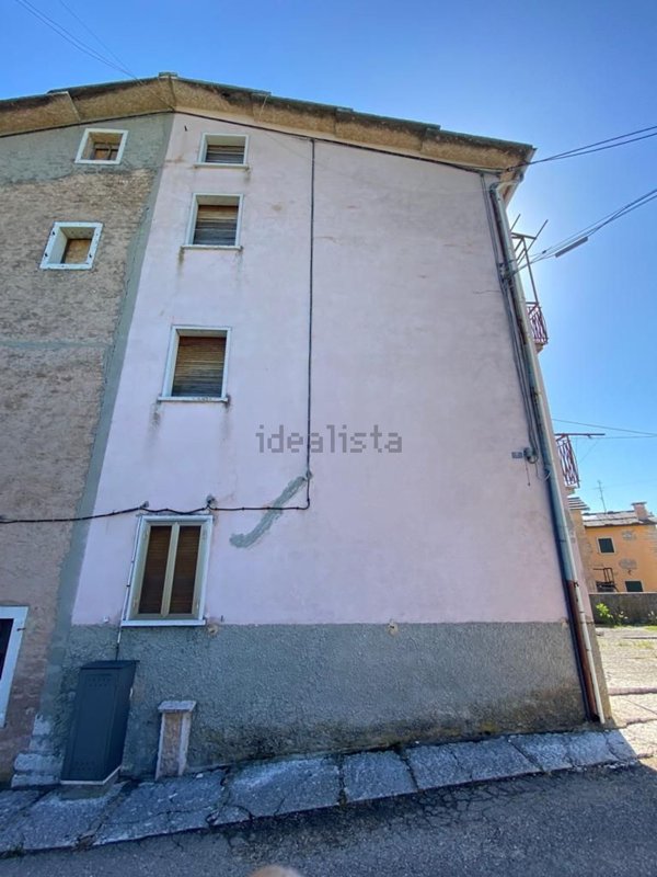 pentavano in vendita a Sant'Anna d'Alfaedo