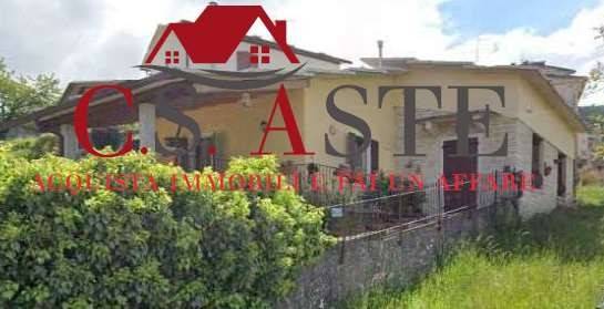 casa indipendente in vendita a Sant'Anna d'Alfaedo in zona Cerna