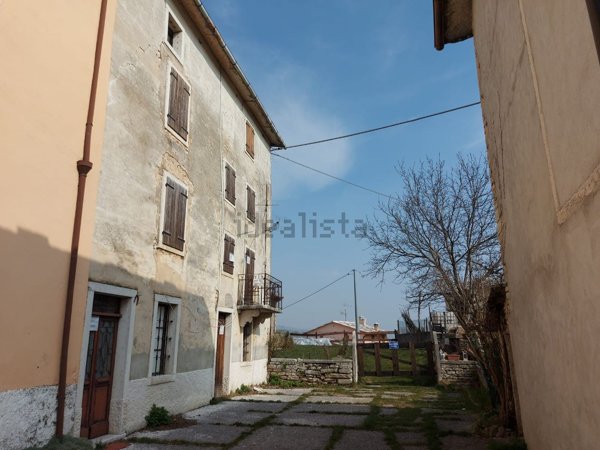 attico in vendita a Sant'Anna d'Alfaedo in zona Fosse