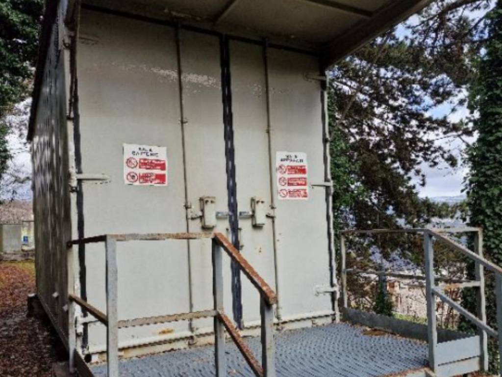 locale commerciale in vendita a Sant'Anna d'Alfaedo