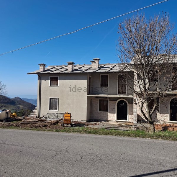 casa indipendente in vendita a Sant'Anna d'Alfaedo