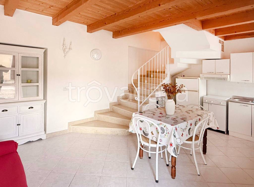 appartamento in vendita a Sant'Anna d'Alfaedo in zona Fosse