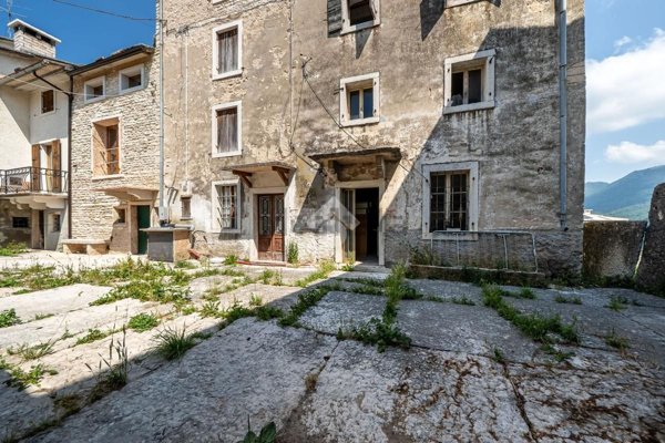 appartamento in vendita a Sant'Anna d'Alfaedo