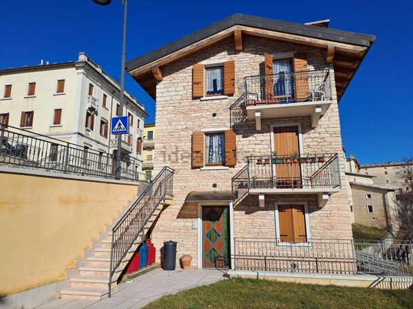 appartamento in vendita a Sant'Anna d'Alfaedo in zona Sant'Anna
