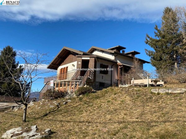 casa indipendente in vendita a San Zeno di Montagna