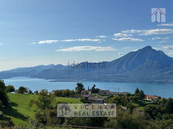 appartamento in vendita a San Zeno di Montagna