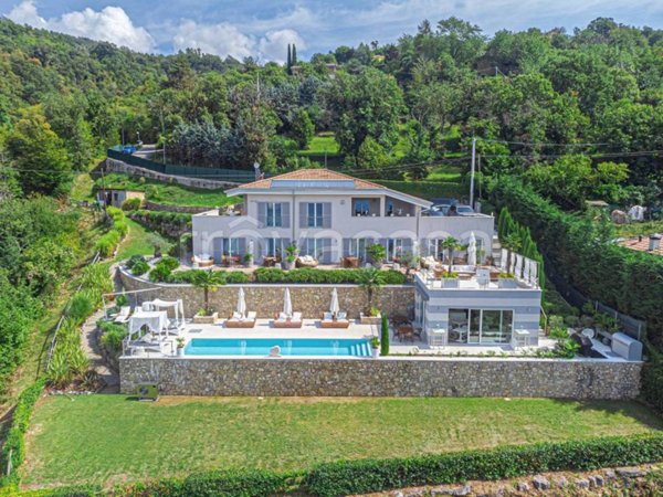 casa indipendente in vendita a San Zeno di Montagna