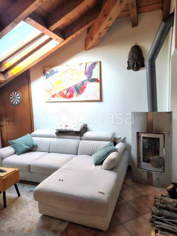 appartamento in vendita a San Zeno di Montagna