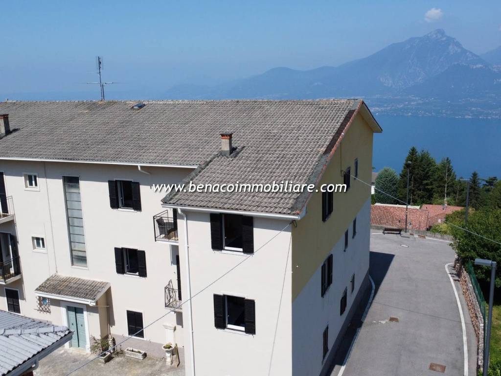 casa indipendente in vendita a San Zeno di Montagna