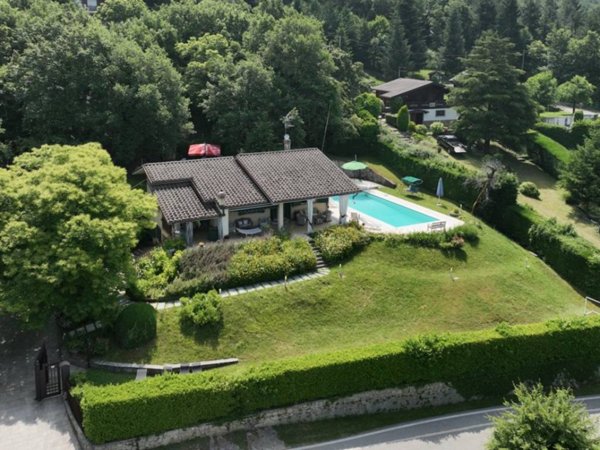 casa indipendente in vendita a San Zeno di Montagna