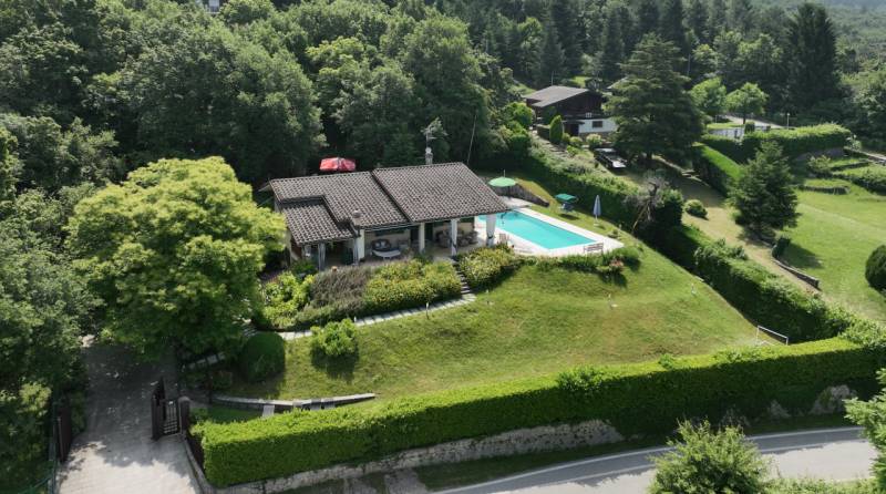 casa indipendente in vendita a San Zeno di Montagna