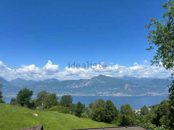 esavano in vendita a San Zeno di Montagna