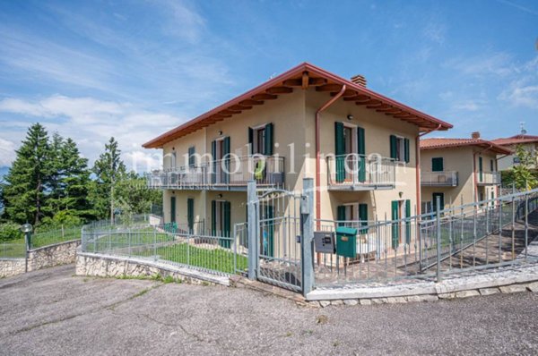 casa indipendente in vendita a San Zeno di Montagna