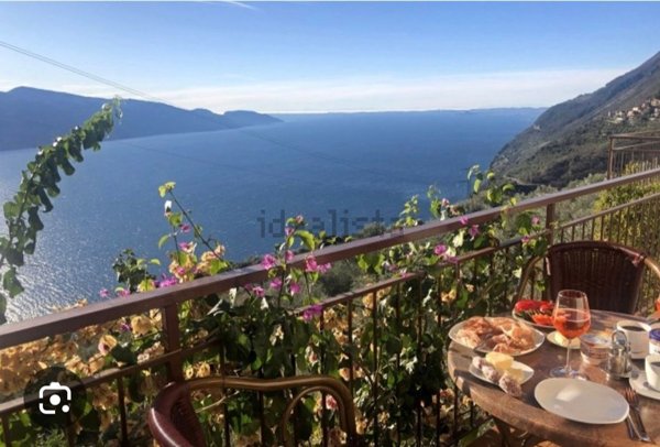 casa indipendente in vendita a San Zeno di Montagna