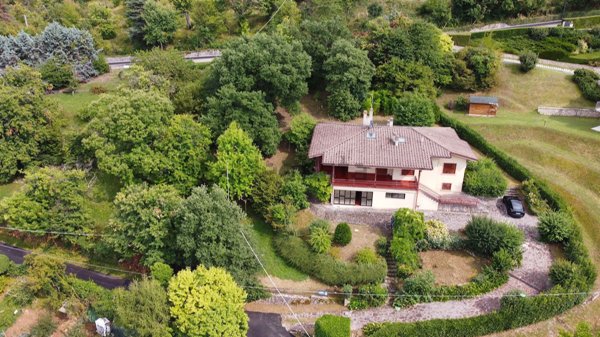 casa indipendente in vendita a San Zeno di Montagna