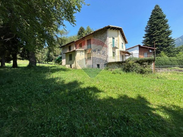 casa indipendente in vendita a San Zeno di Montagna