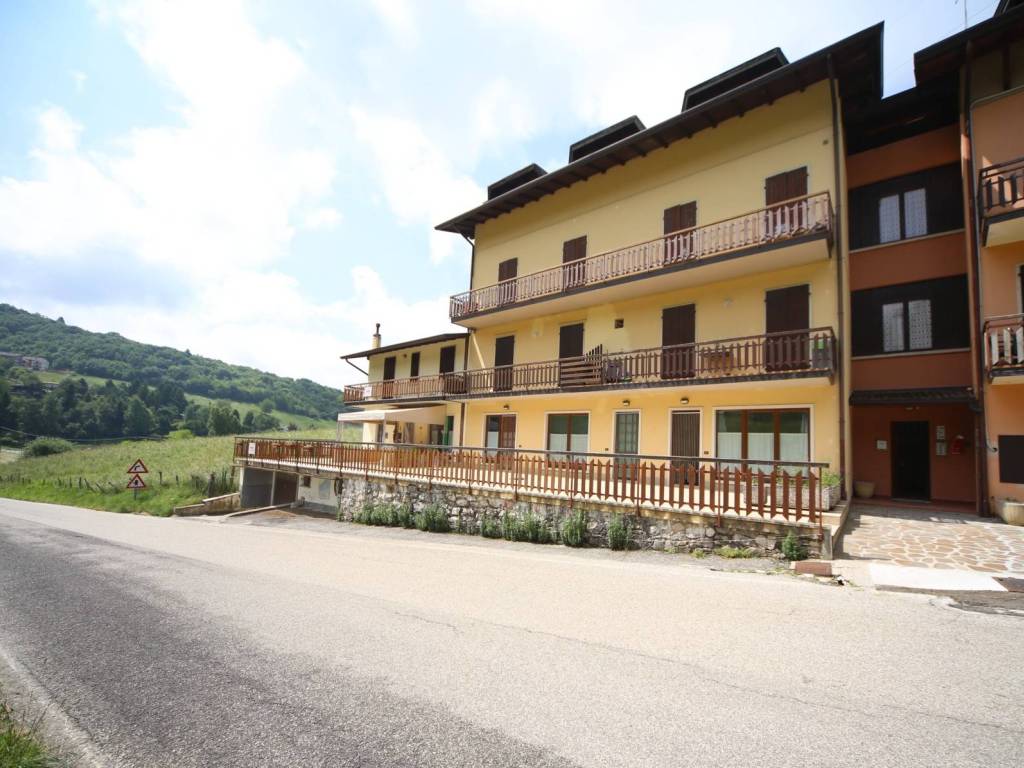 appartamento in vendita a San Zeno di Montagna