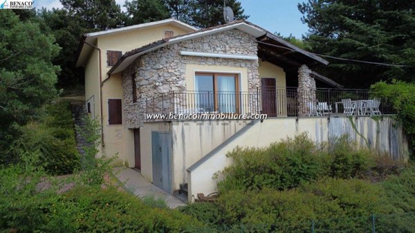 casa indipendente in vendita a San Zeno di Montagna