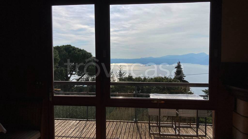 casa indipendente in vendita a San Zeno di Montagna