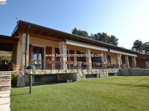 casa indipendente in vendita a San Zeno di Montagna