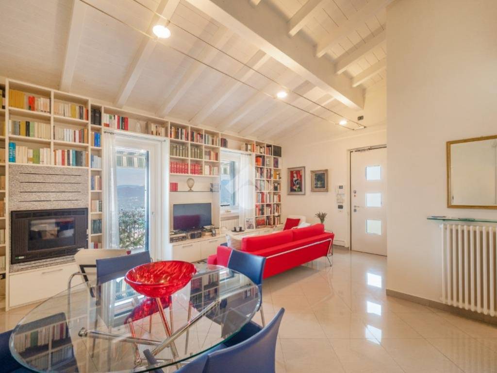 appartamento in vendita a San Zeno di Montagna