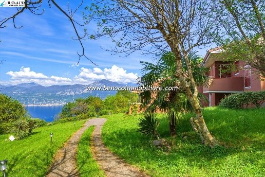 casa indipendente in vendita a San Zeno di Montagna