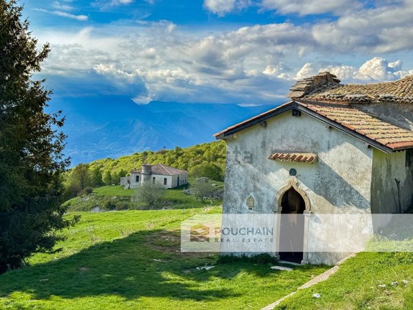 casale in vendita a San Zeno di Montagna
