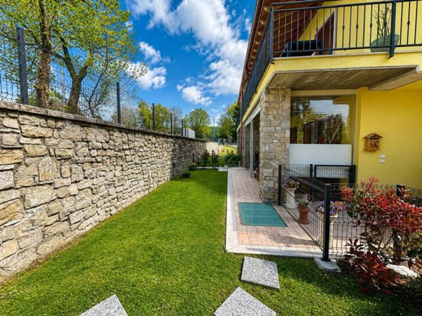 appartamento in vendita a San Zeno di Montagna