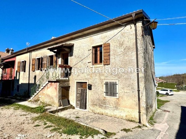 casa indipendente in vendita a San Zeno di Montagna
