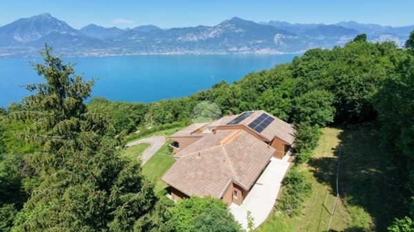 casa indipendente in vendita a San Zeno di Montagna
