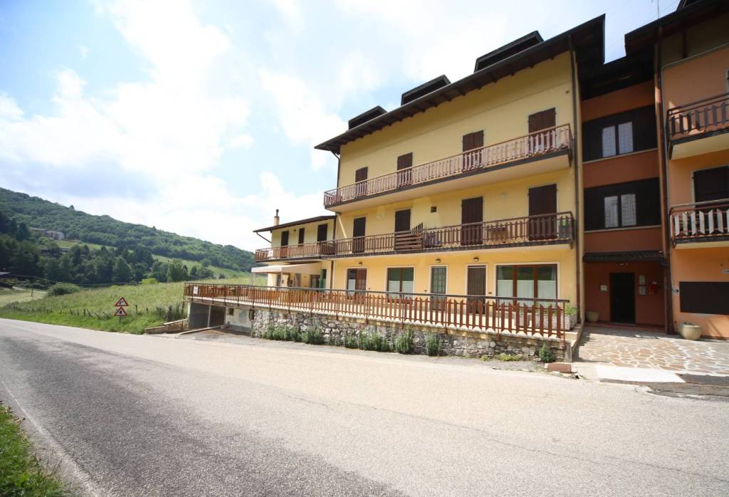 appartamento in vendita a San Zeno di Montagna