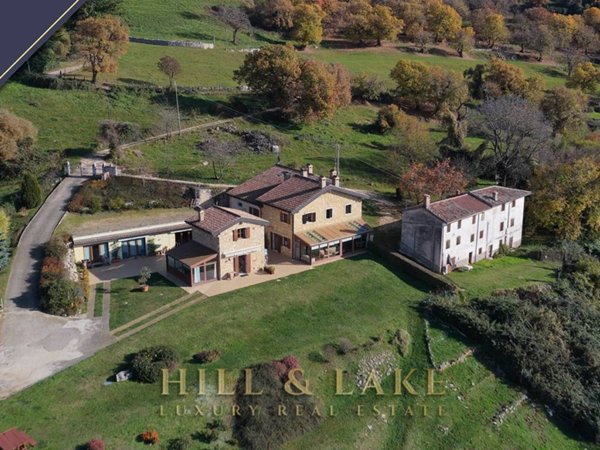 casa indipendente in vendita a San Zeno di Montagna in zona Lumini