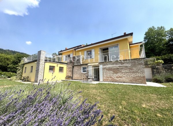 casa indipendente in vendita a San Zeno di Montagna