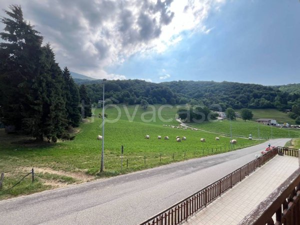 appartamento in vendita a San Zeno di Montagna in zona Lumini