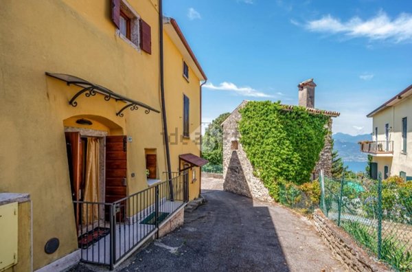 casa indipendente in vendita a San Zeno di Montagna
