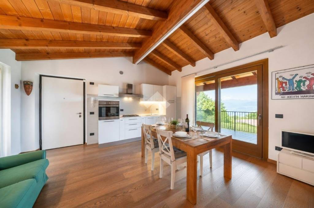 appartamento in vendita a San Zeno di Montagna