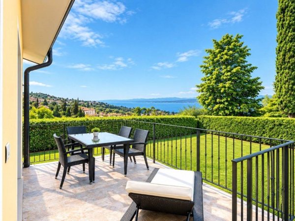 casa indipendente in vendita a San Zeno di Montagna