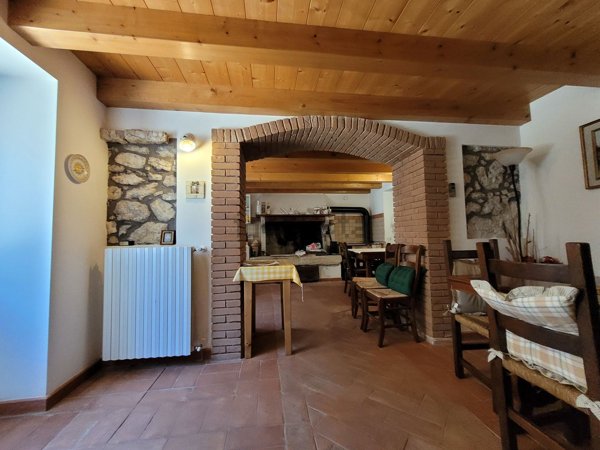 esavano in vendita a Selva di Progno